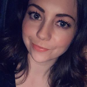 Meet your Posher, Stefanie